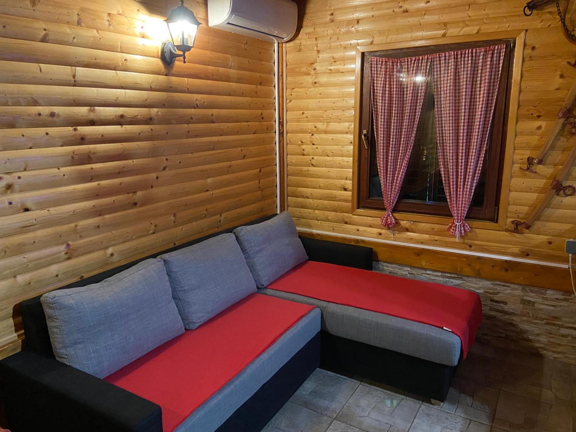 Villa Kuca Za Odmor "Med Strmci" Zlobin Exterior foto